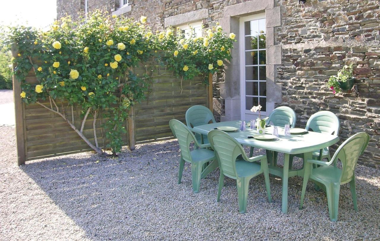 Amazing Apartment In Roz-Landrieux With Kitchen 외부 사진
