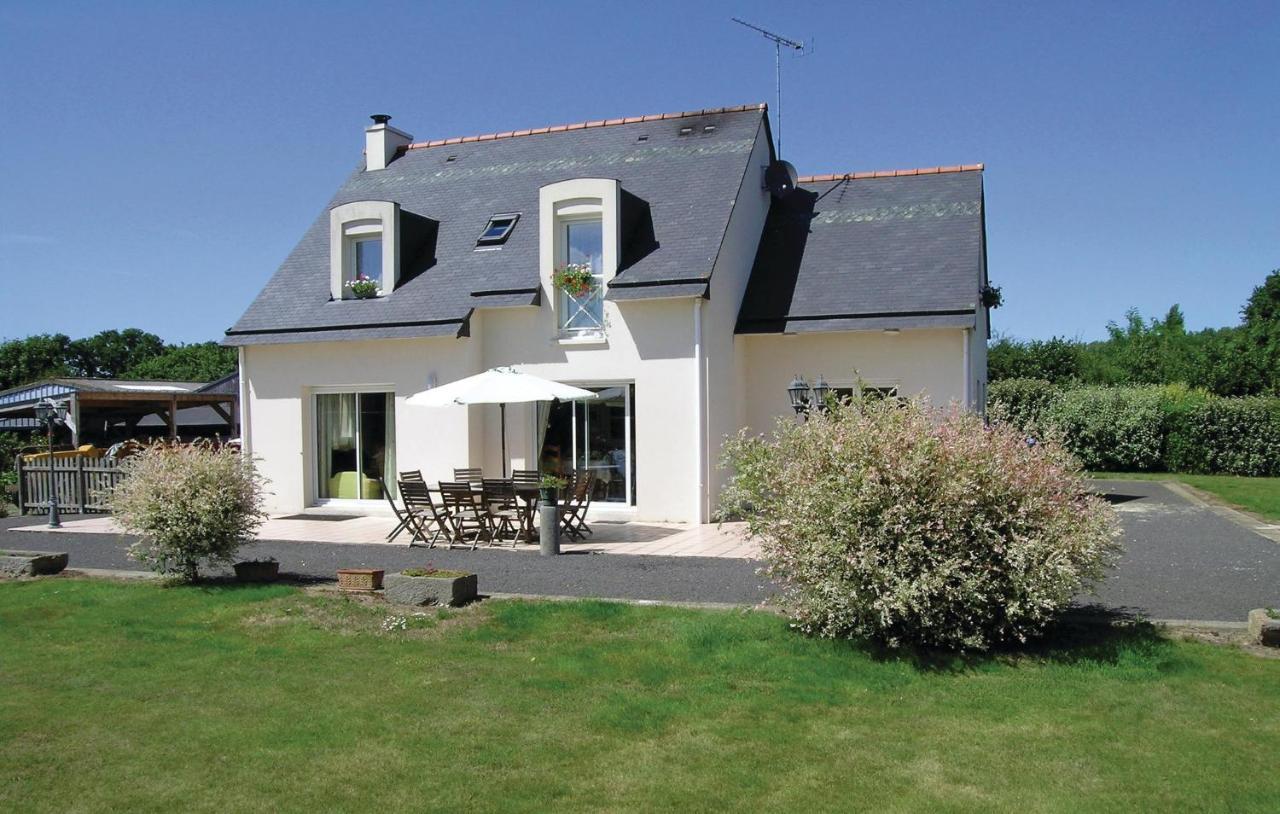 Amazing Apartment In Roz-Landrieux With Kitchen 외부 사진