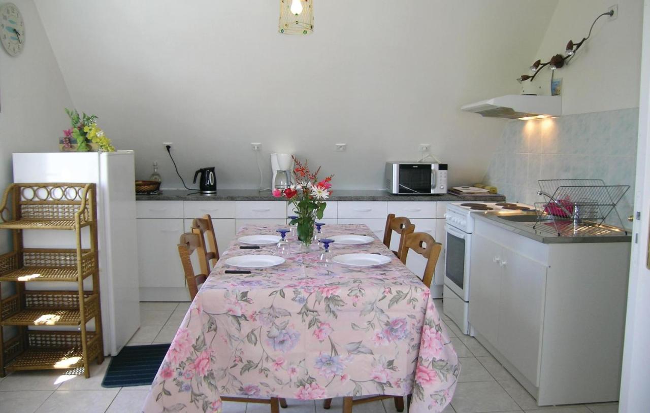 Amazing Apartment In Roz-Landrieux With Kitchen 외부 사진