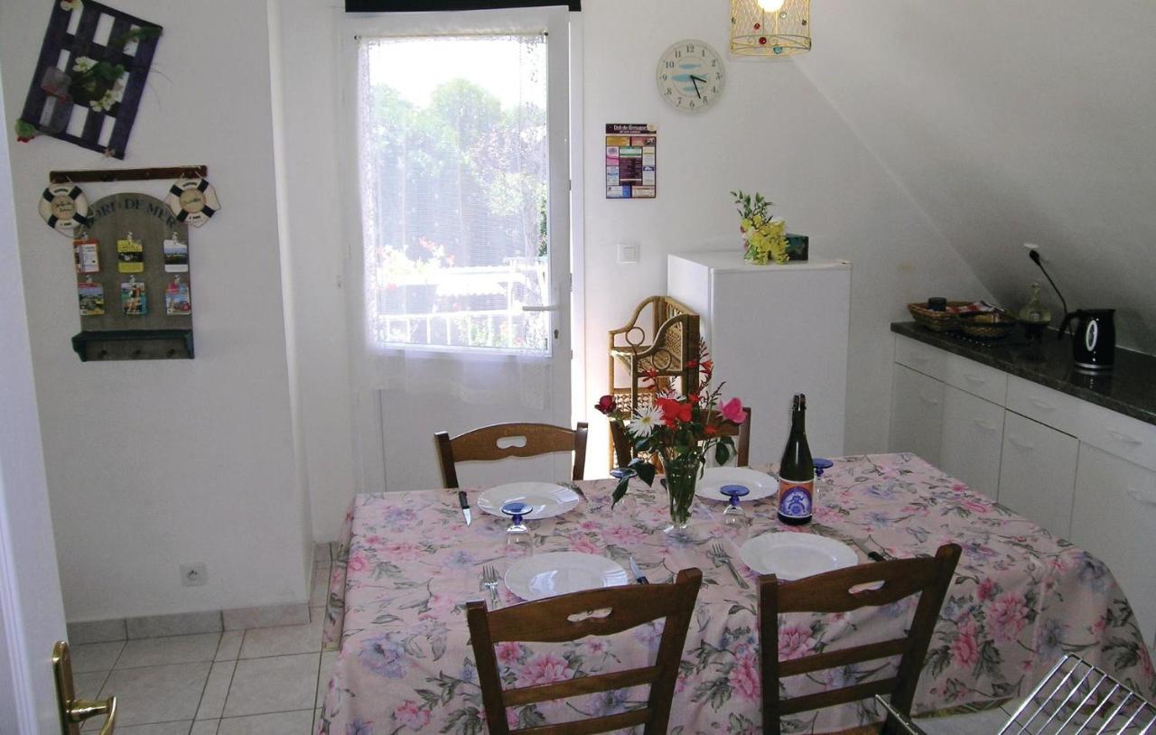 Amazing Apartment In Roz-Landrieux With Kitchen 외부 사진